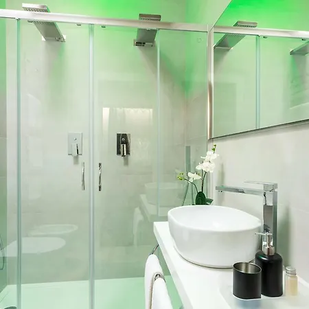 レジデンス サントルソラ アパート