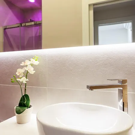 レジデンス サントルソラ アパート