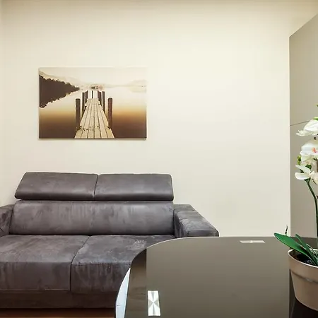 レジデンス サントルソラ アパート *